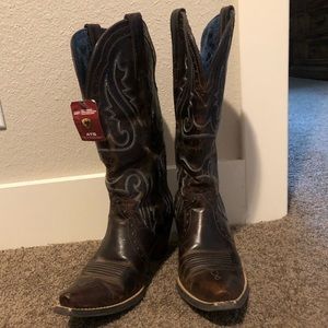 Women’s ariat boots